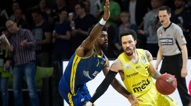 他便展现了 他便展现了