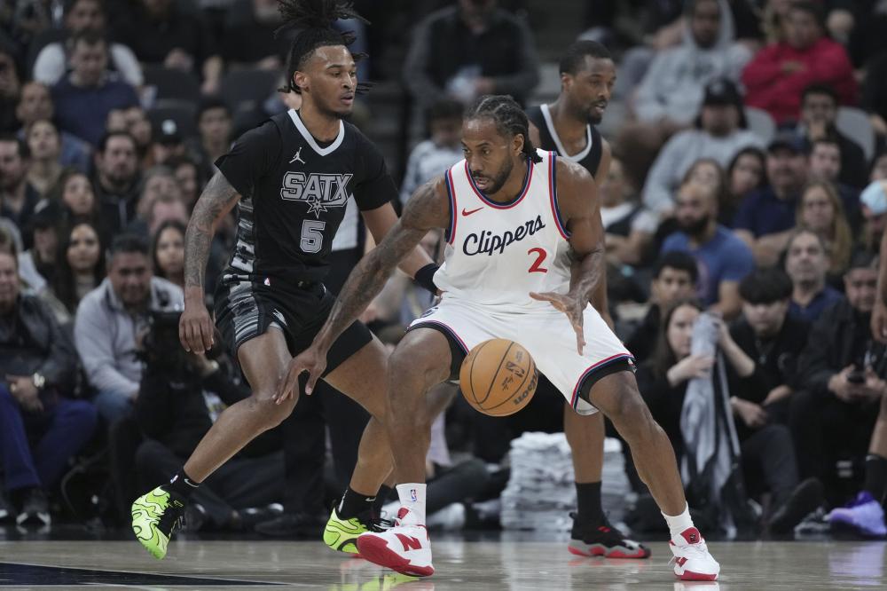 及媒体人员 及媒体人员