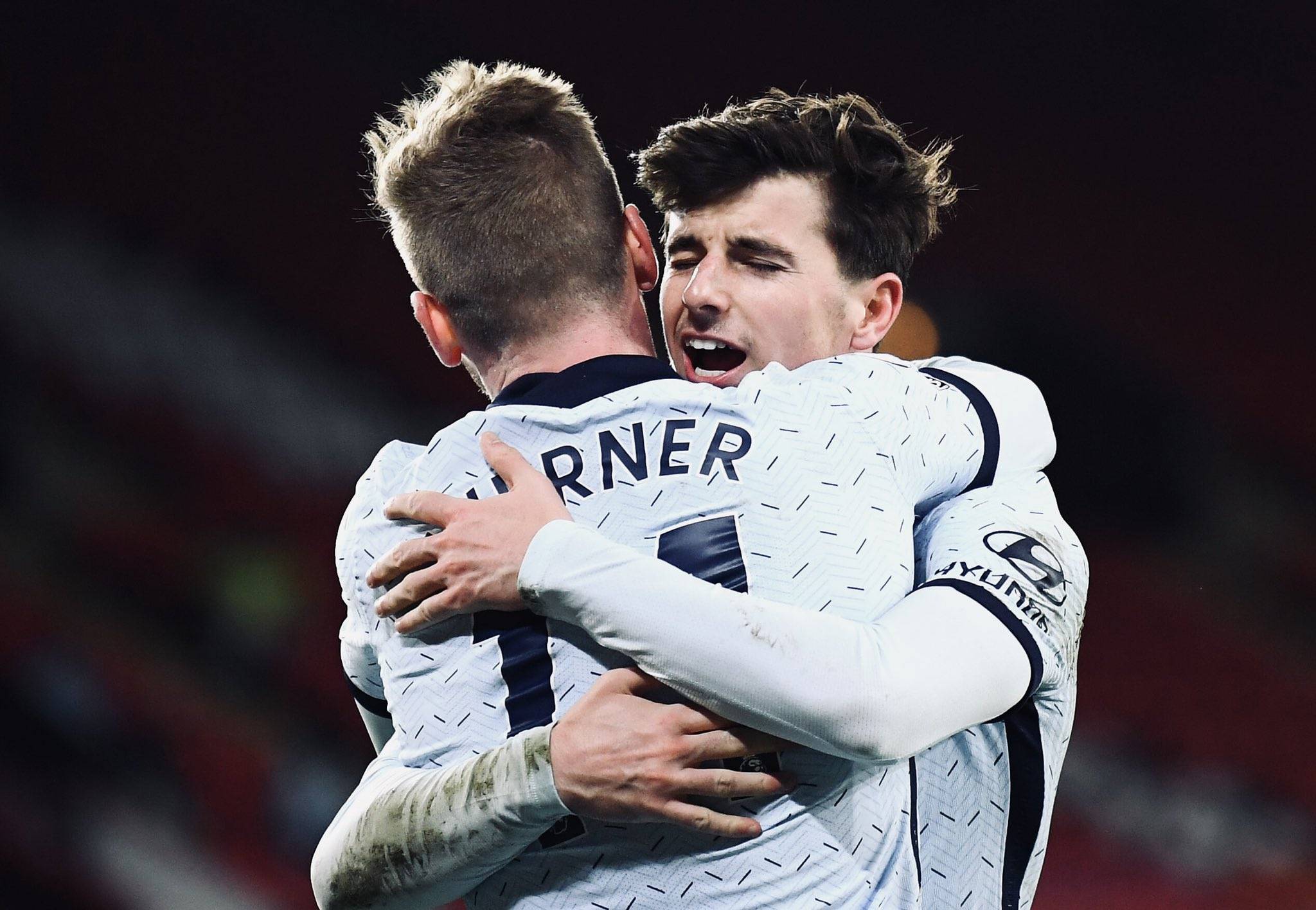 配合默契以 配合默契以