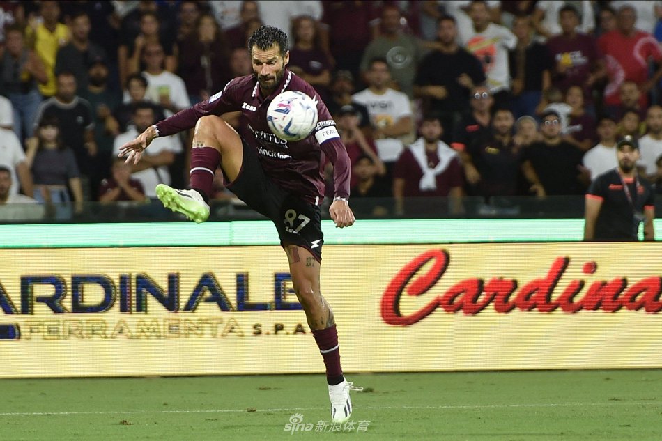 以高超的竞 以高超的竞